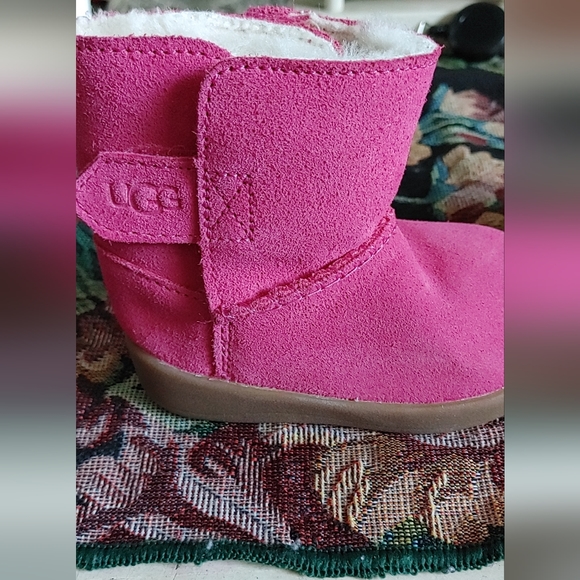 Ugg baby. Boots sz.02-03 pink - Picture 2 of 5